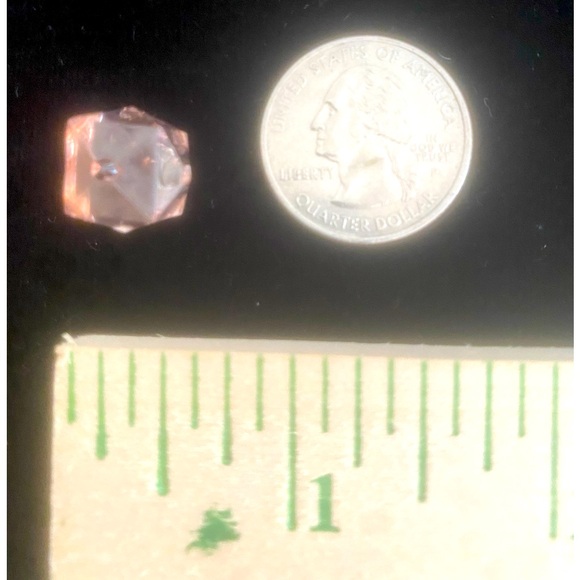 Sixteen Square & Round Loose Beads - Picture 2 of 4